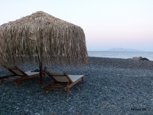 santorini kamari black beach